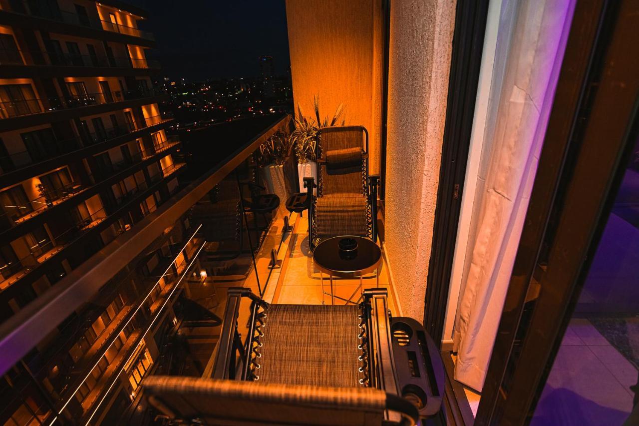 Piano And Gold At The Signature, Tetteh Quarshie 아크라 외부 사진